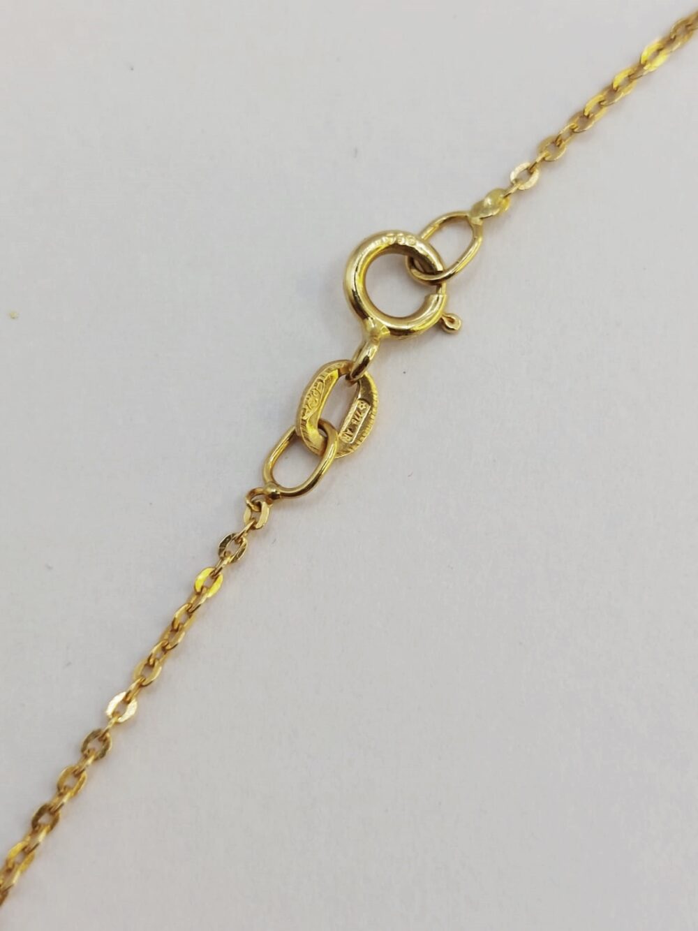 Catenina oro 18 kt con pendente